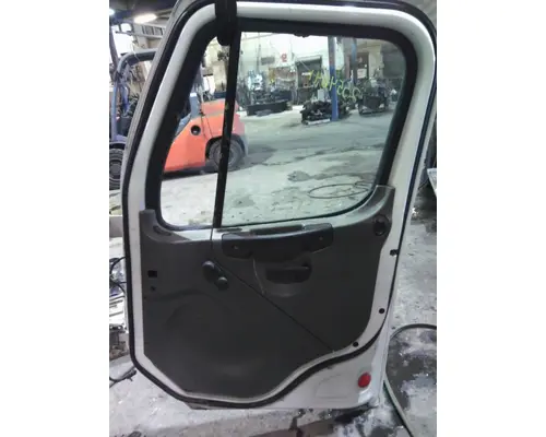 FREIGHTLINER M2 106 2002-2014 DOOR ASSEMBLY, FRONT