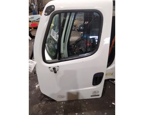 FREIGHTLINER M2 106 2002-2014 DOOR ASSEMBLY, FRONT
