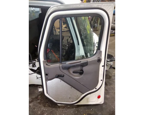 FREIGHTLINER M2 106 2002-2014 DOOR ASSEMBLY, FRONT