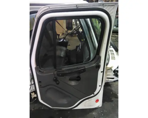 FREIGHTLINER M2 106 2002-2014 DOOR ASSEMBLY, FRONT