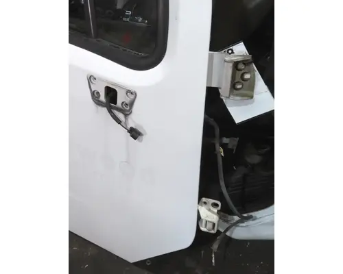 FREIGHTLINER M2 106 2002-2014 DOOR ASSEMBLY, FRONT