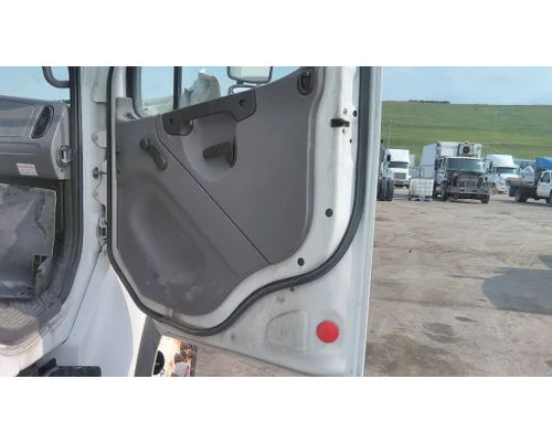 FREIGHTLINER M2 106 2002-2014 DOOR ASSEMBLY, FRONT