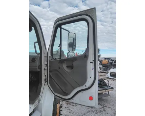 FREIGHTLINER M2 106 2014-2023 DOOR ASSEMBLY, FRONT