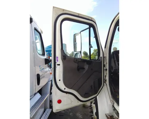 FREIGHTLINER M2 106 2014-2023 DOOR ASSEMBLY, FRONT