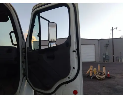 FREIGHTLINER M2 106 2014-2023 DOOR ASSEMBLY, FRONT