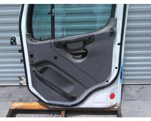 FREIGHTLINER M2 106 2014-2023 DOOR ASSEMBLY, FRONT