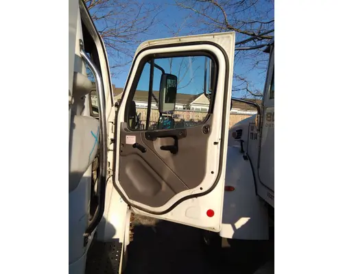 FREIGHTLINER M2 106 2014-2023 DOOR ASSEMBLY, FRONT
