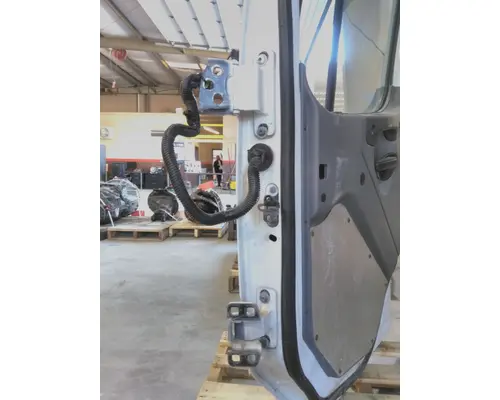 FREIGHTLINER M2 106 2014-2023 DOOR ASSEMBLY, FRONT