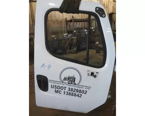 FREIGHTLINER M2 106 2014-2023 DOOR ASSEMBLY, FRONT