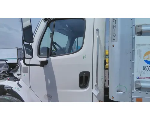 FREIGHTLINER M2 106 2014-2023 DOOR ASSEMBLY, FRONT