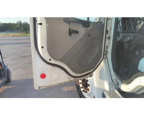 FREIGHTLINER M2 106 2014-2023 DOOR ASSEMBLY, FRONT