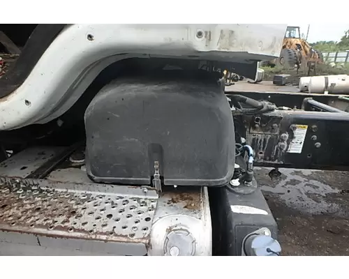 FREIGHTLINER M2 106 MEDIUM DUTY Battery Tray