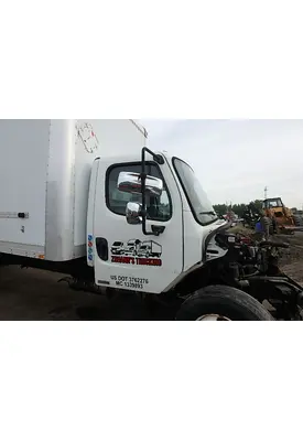FREIGHTLINER M2 106 MEDIUM DUTY Cab