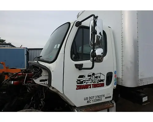 FREIGHTLINER M2 106 MEDIUM DUTY Cab