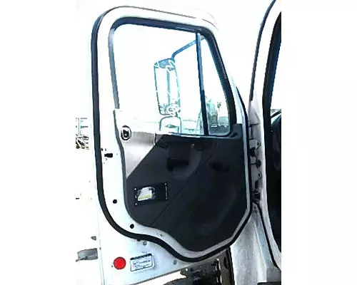 FREIGHTLINER M2 106 MEDIUM DUTY Door Assembly, Front