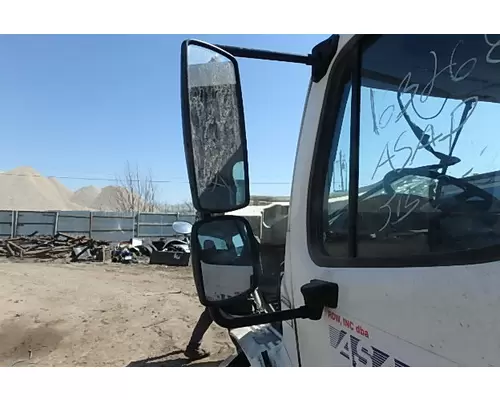 FREIGHTLINER M2 106 MEDIUM DUTY Side View Mirror