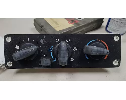 FREIGHTLINER M2 106 MEDIUM DUTY Temperature Control