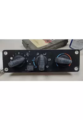 FREIGHTLINER M2 106 MEDIUM DUTY Temperature Control