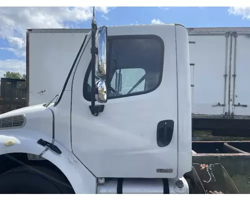 FREIGHTLINER M2 106 Medium Duty Cab