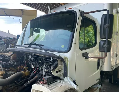 FREIGHTLINER M2 106 Medium Duty Cab