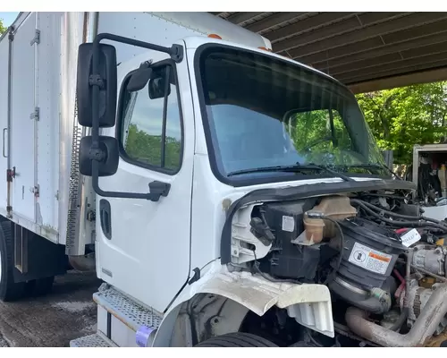 FREIGHTLINER M2 106 Medium Duty Cab