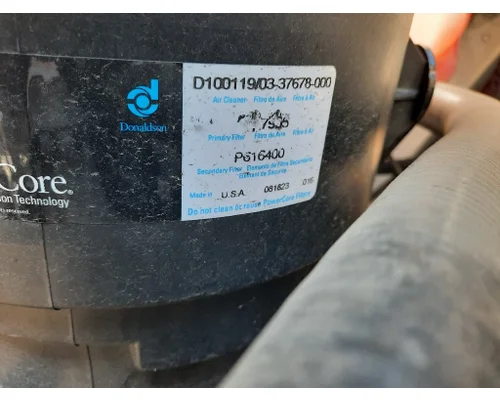 FREIGHTLINER M2 106 PLUS AIR CLEANER