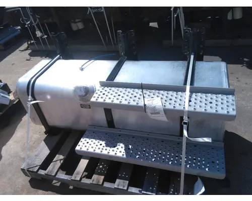 FREIGHTLINER M2 106 PLUS FUEL TANK