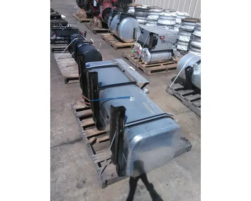 FREIGHTLINER M2 106 PLUS FUEL TANK