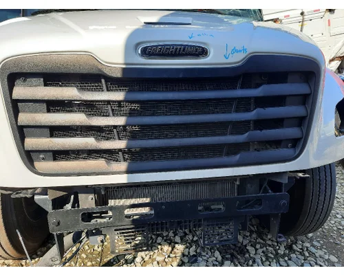 FREIGHTLINER M2 106 PLUS GRILLE