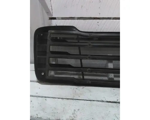 FREIGHTLINER M2 106 PLUS GRILLE