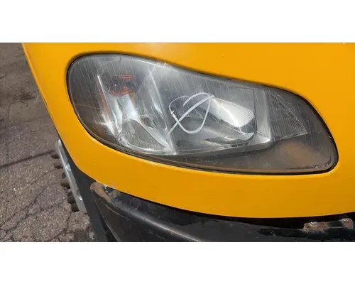 FREIGHTLINER M2 106 PLUS HEADLAMP ASSEMBLY