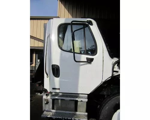 FREIGHTLINER M2 106V DOOR ASSEMBLY, FRONT