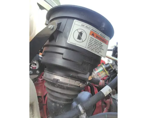 FREIGHTLINER M2 106 AIR CLEANER