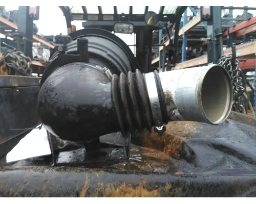 FREIGHTLINER M2 106 AIR CLEANER