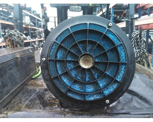 FREIGHTLINER M2 106 AIR CLEANER