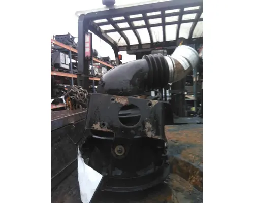 FREIGHTLINER M2 106 AIR CLEANER