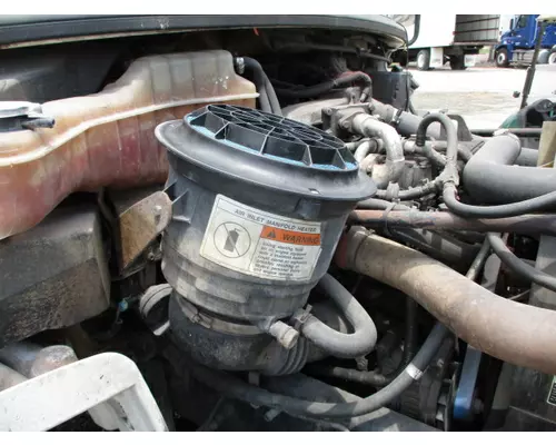 FREIGHTLINER M2 106 AIR CLEANER