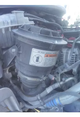 FREIGHTLINER M2 106 AIR CLEANER