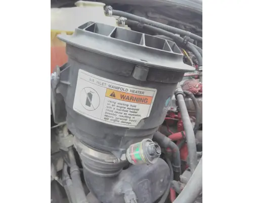 FREIGHTLINER M2 106 AIR CLEANER