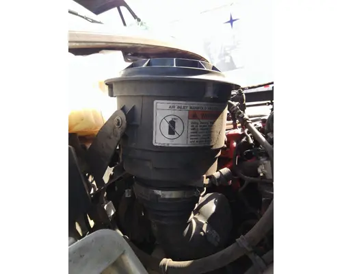 FREIGHTLINER M2 106 AIR CLEANER