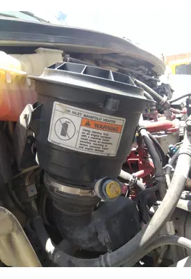 FREIGHTLINER M2 106 AIR CLEANER