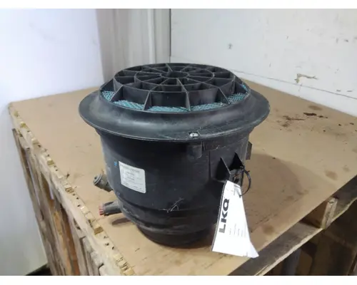 FREIGHTLINER M2 106 AIR CLEANER