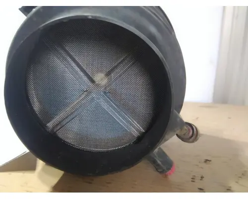 FREIGHTLINER M2 106 AIR CLEANER