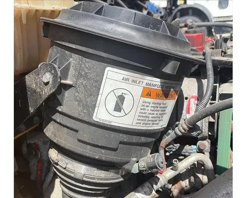 FREIGHTLINER M2 106 AIR CLEANER