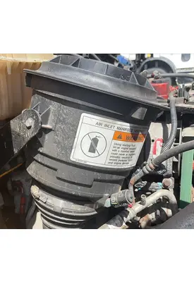 FREIGHTLINER M2 106 AIR CLEANER