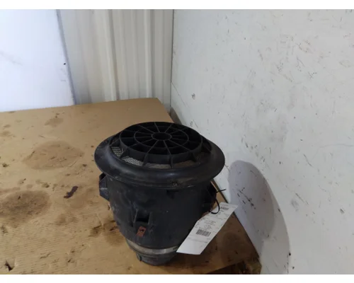 FREIGHTLINER M2 106 AIR CLEANER