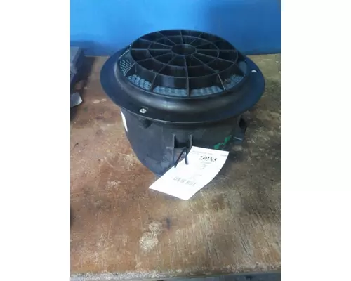 FREIGHTLINER M2 106 AIR CLEANER