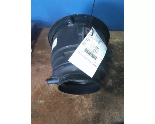 FREIGHTLINER M2 106 AIR CLEANER