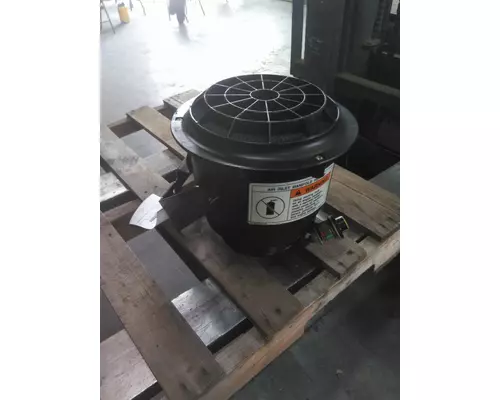 FREIGHTLINER M2 106 AIR CLEANER