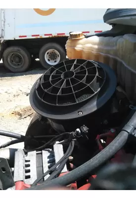 FREIGHTLINER M2 106 AIR CLEANER
